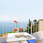 Bed & Breakfast Residenza Al Pesce D'oro 4*