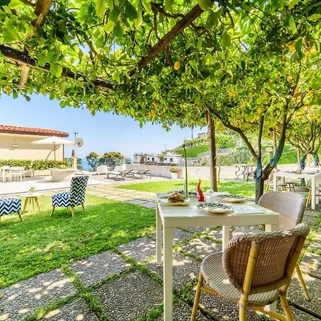 Bed & Breakfast Residenza Al Pesce D'oro 2*
