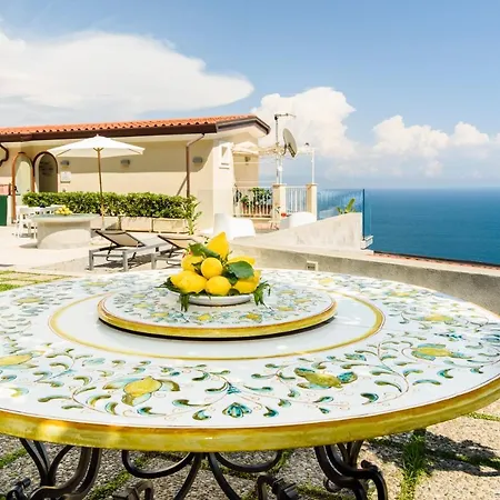 فندق مبيت وإفطار Residenza Al Pesce D'oro 2*