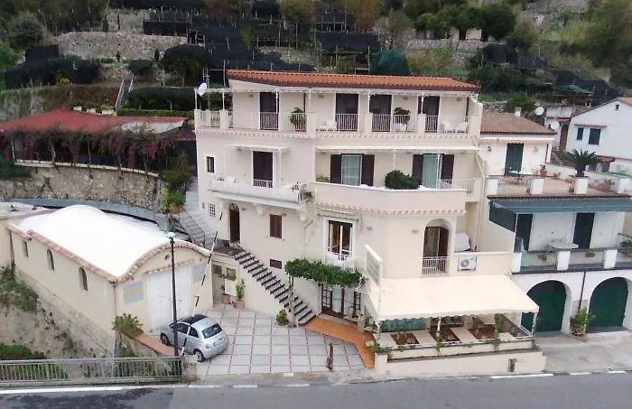 Residenza Al Pesce D'oro Bed & Breakfast Amalfi